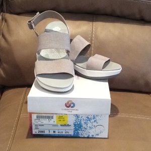 CLARKS CLOUDSTEPPERS.  Sz 7M